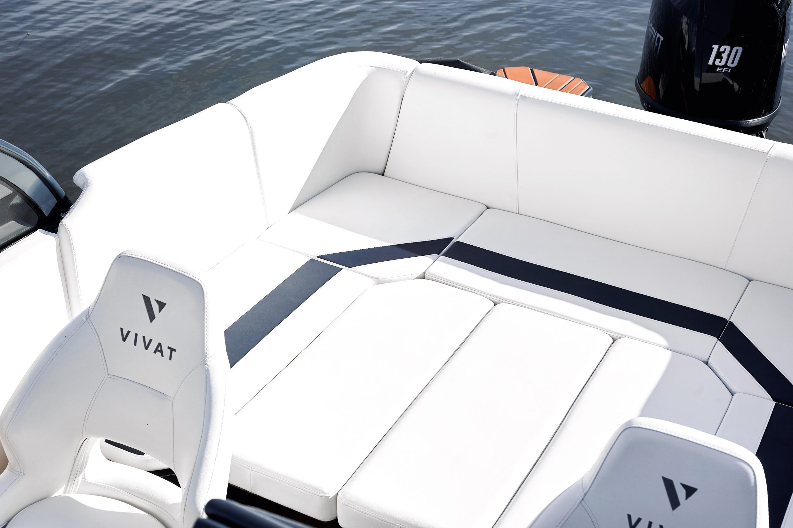 Моторная лодка Vivat 640 CB