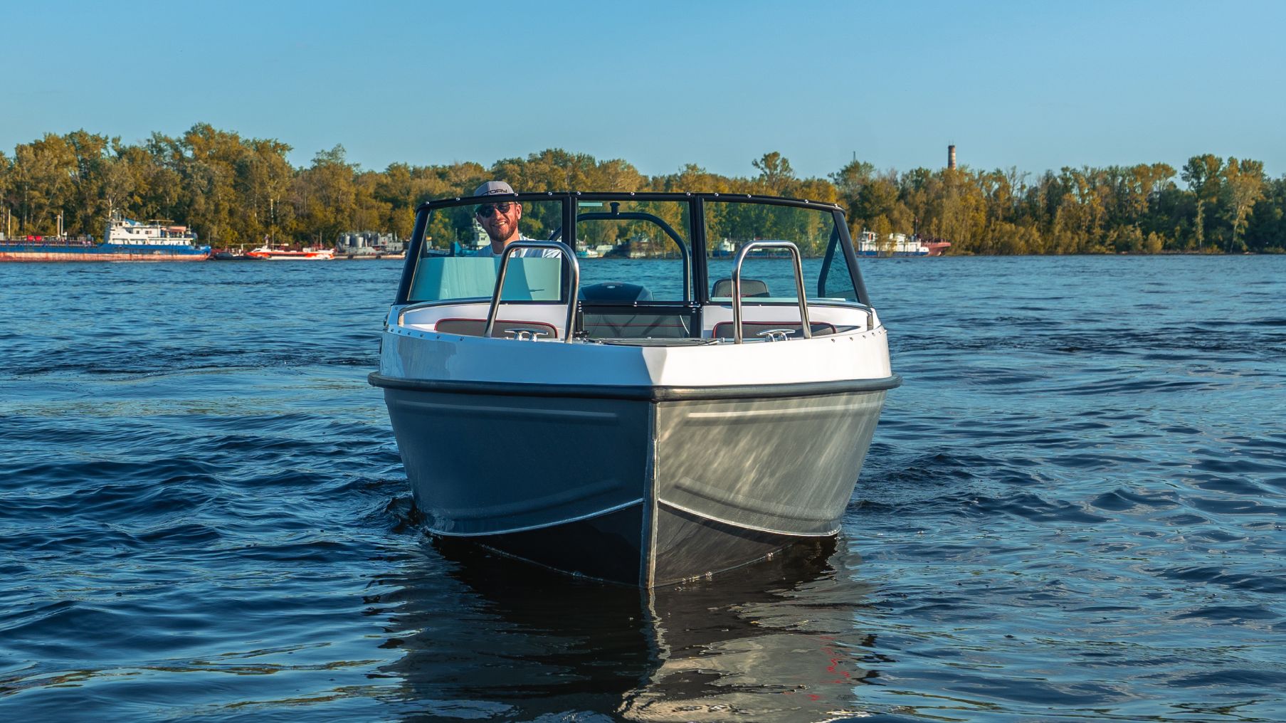 Лодка Victory 515 Open