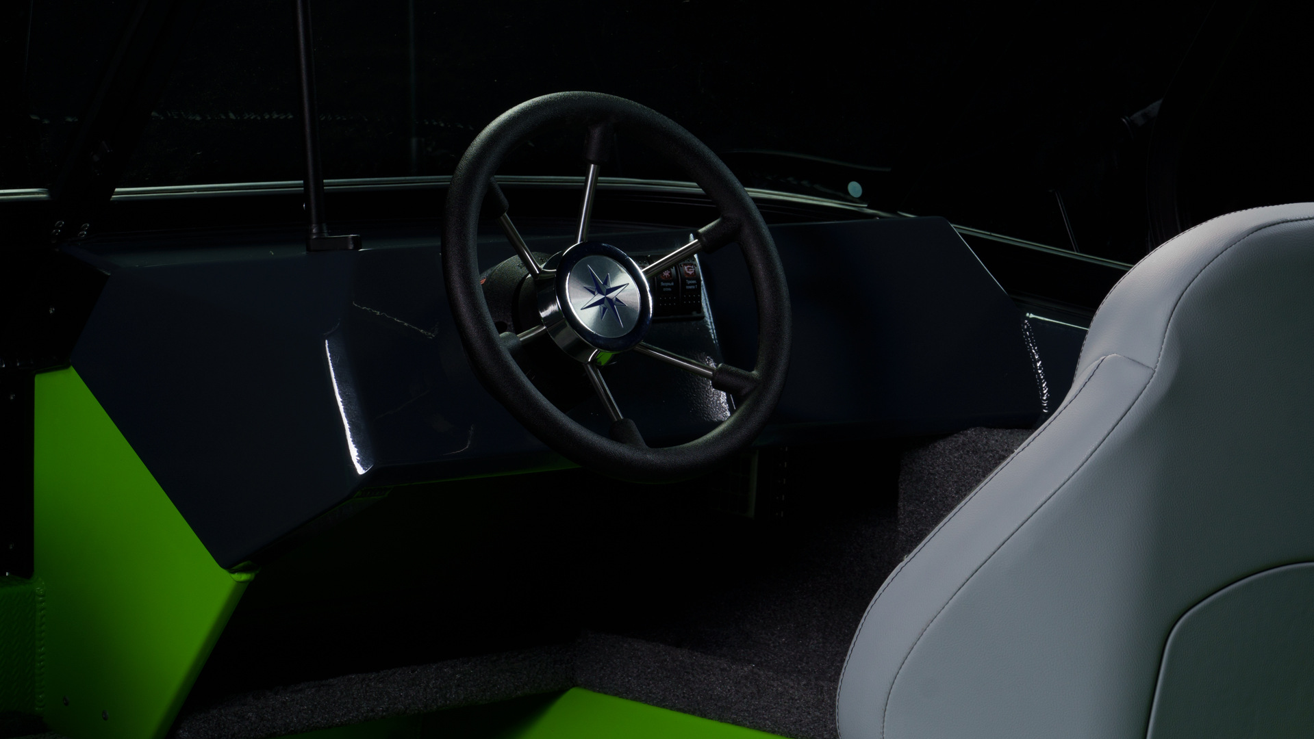 лодка WINDBOAT DCX 4.6