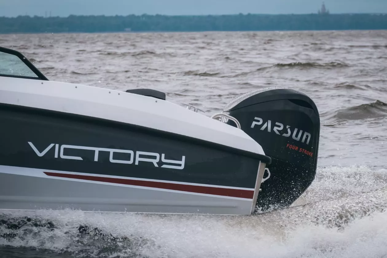 Лодка Victory 570 Cruiser