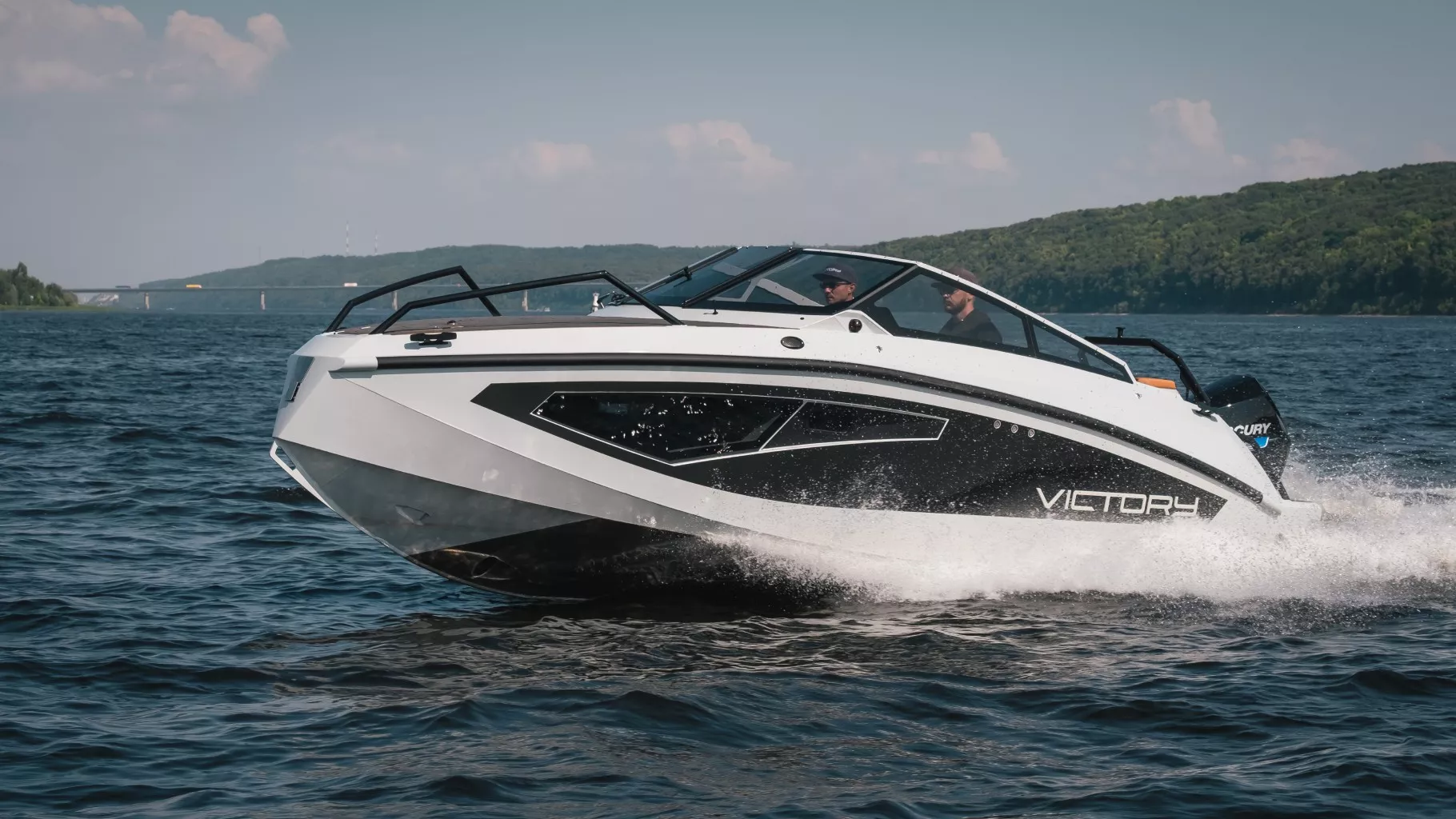 Алюминиевая лодка Victory A7 Cruiser