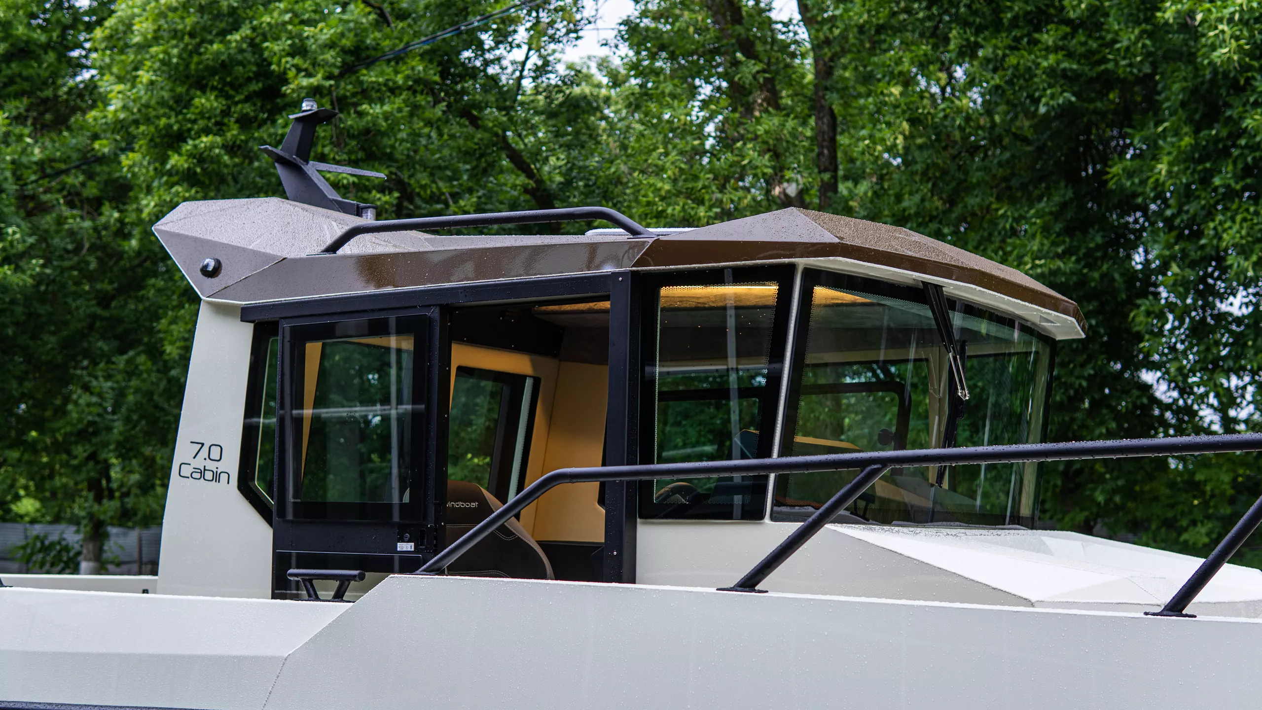 лодка WINDBOAT 7.0 Cabin