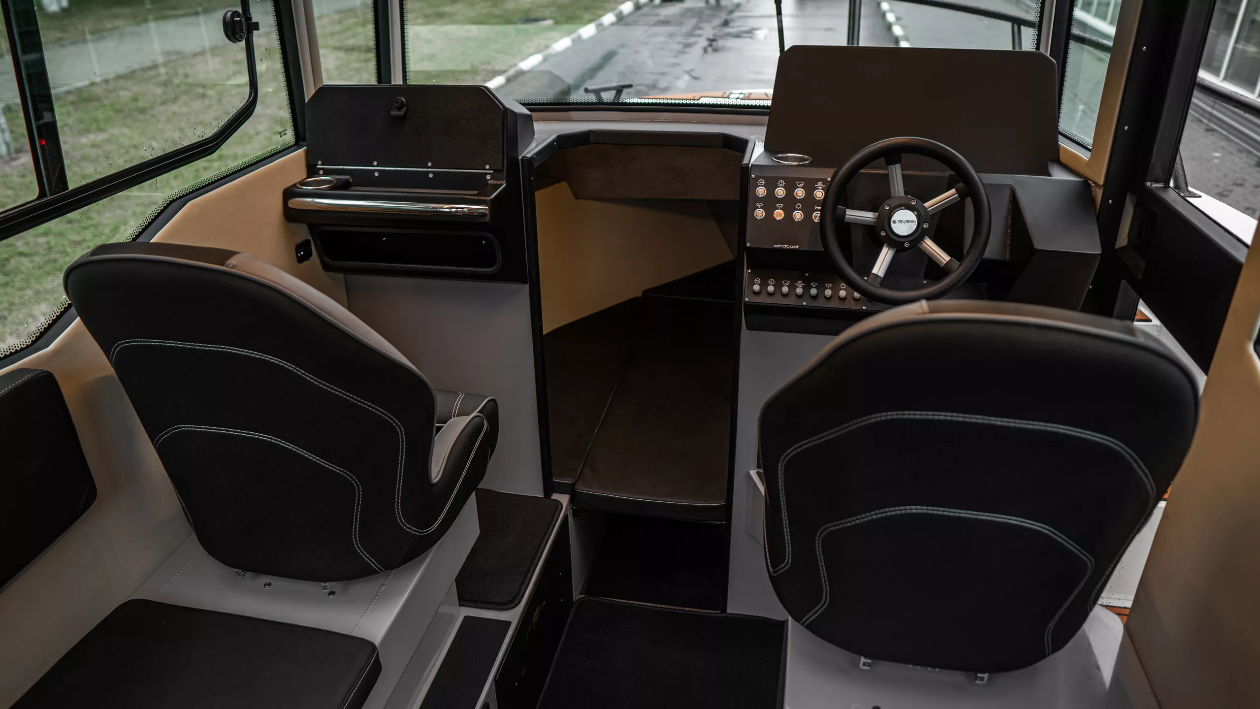 лодка WINDBOAT 7.0 Cabin