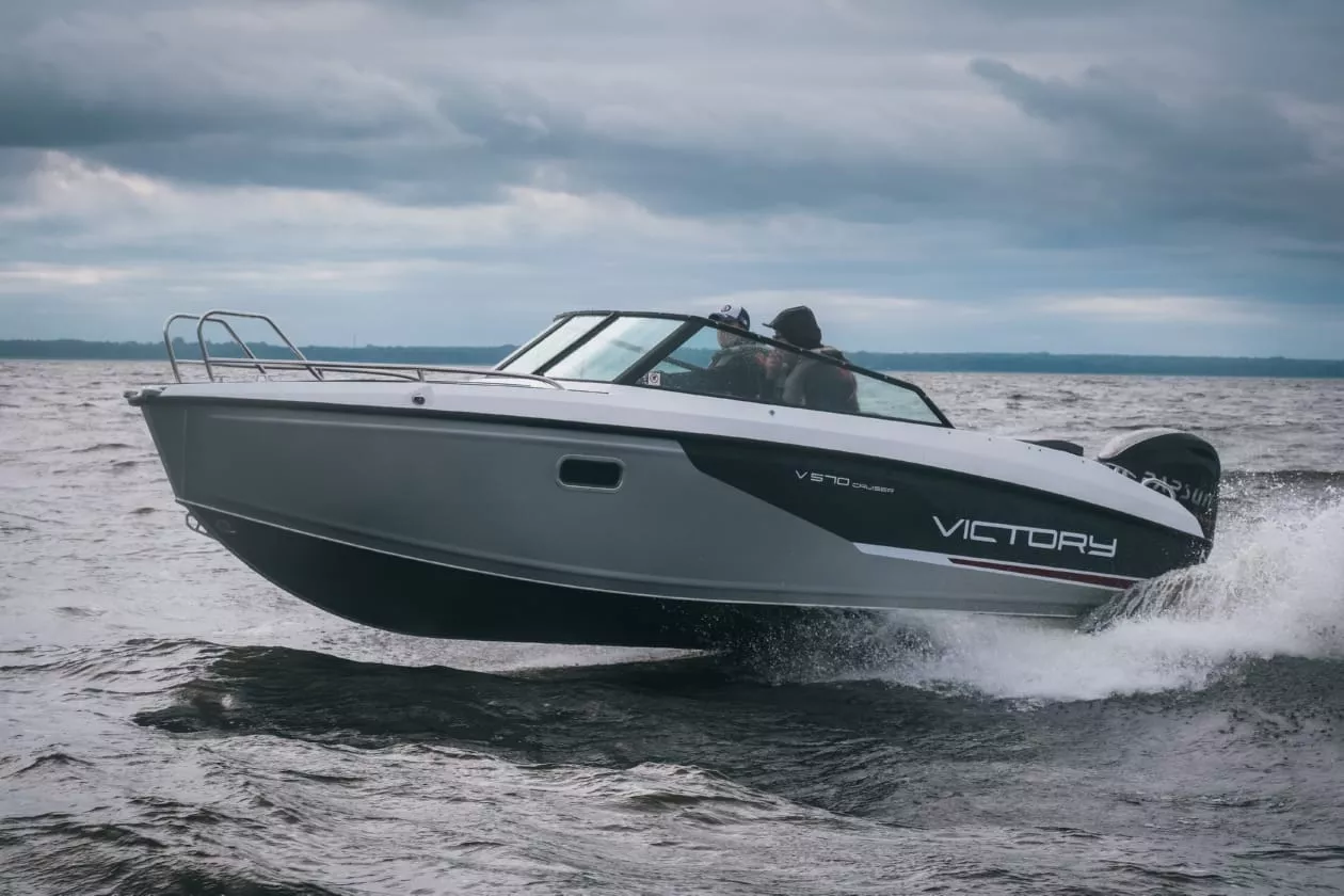 Лодка Victory 570 Cruiser
