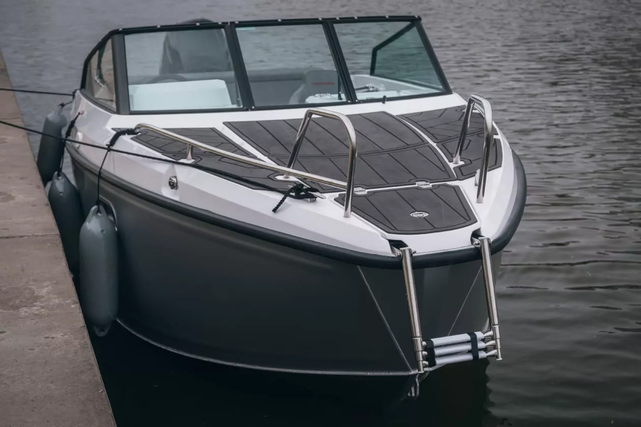Лодка Victory 570 Cruiser